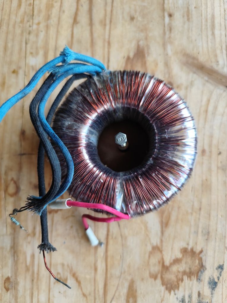 Vand transformator toroidal 2x35V, 2,15 A 150VA
