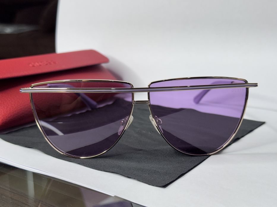 Очила GUESS GU7852