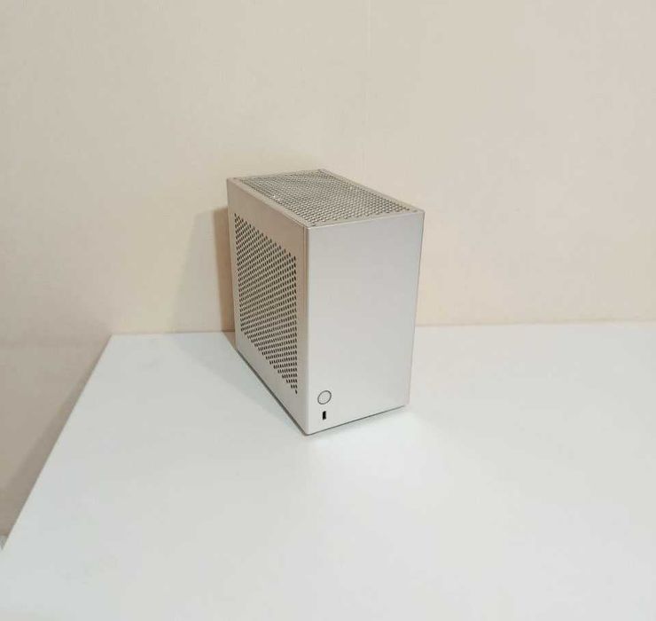 Mini-ITX Компьютер/Core i5-14600/DDR5 RAM 5600 MHz/Gigabyte RTX 5060