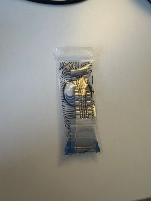 Чисто нова верижка uncle straps razor за Seiko