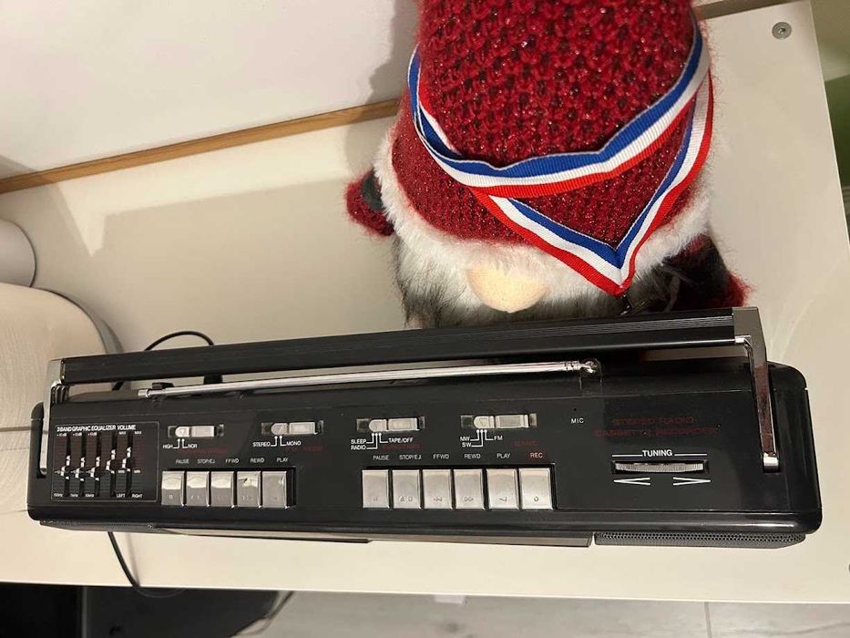 Ретро касетофон LION - работещ