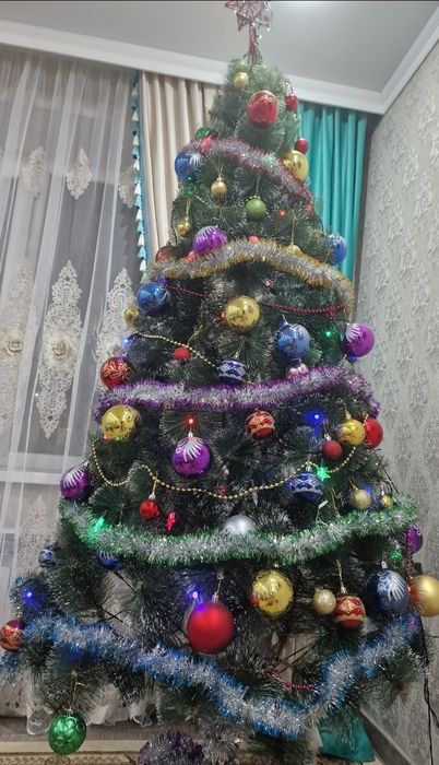 Продам елку б/ у 2м