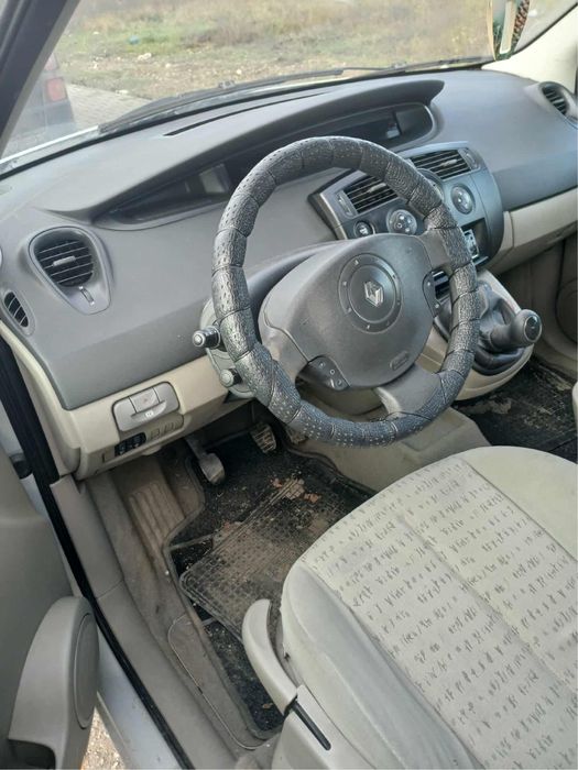 Renault scenic.