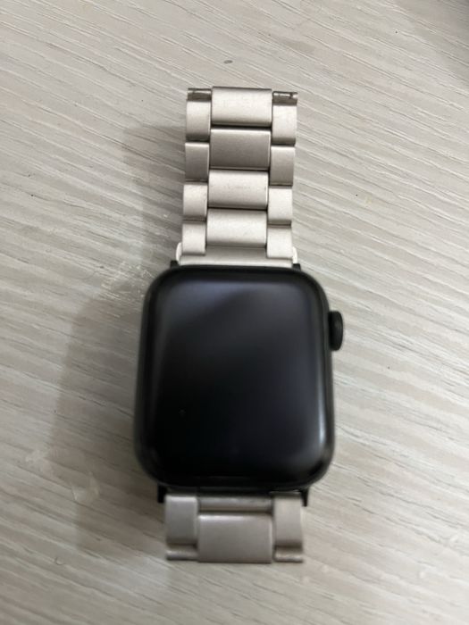 Продам смарт часы Apple Wetch SE 40mm в отличном состоянии