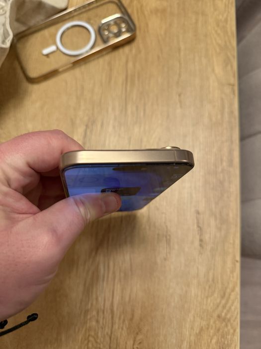 Iphone 16 Pro Max 256 gb Dessert gold