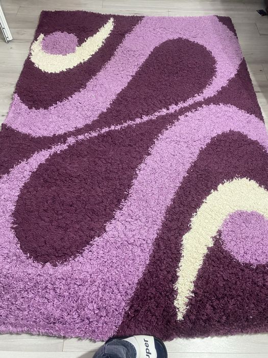 Vand covor aproape nou stare foarte buna dimensiuni 170/250