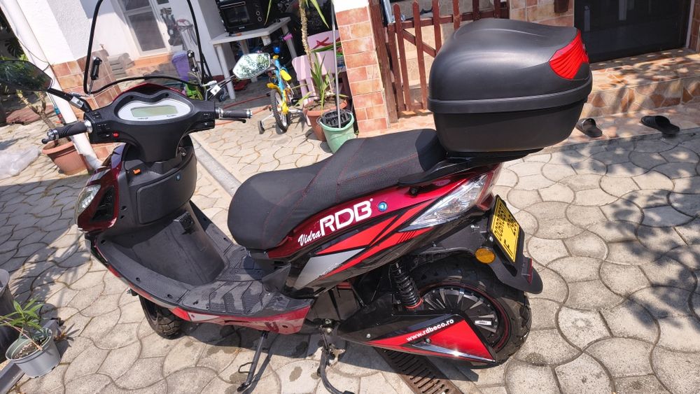 Scuter electric RDB Vidra.
