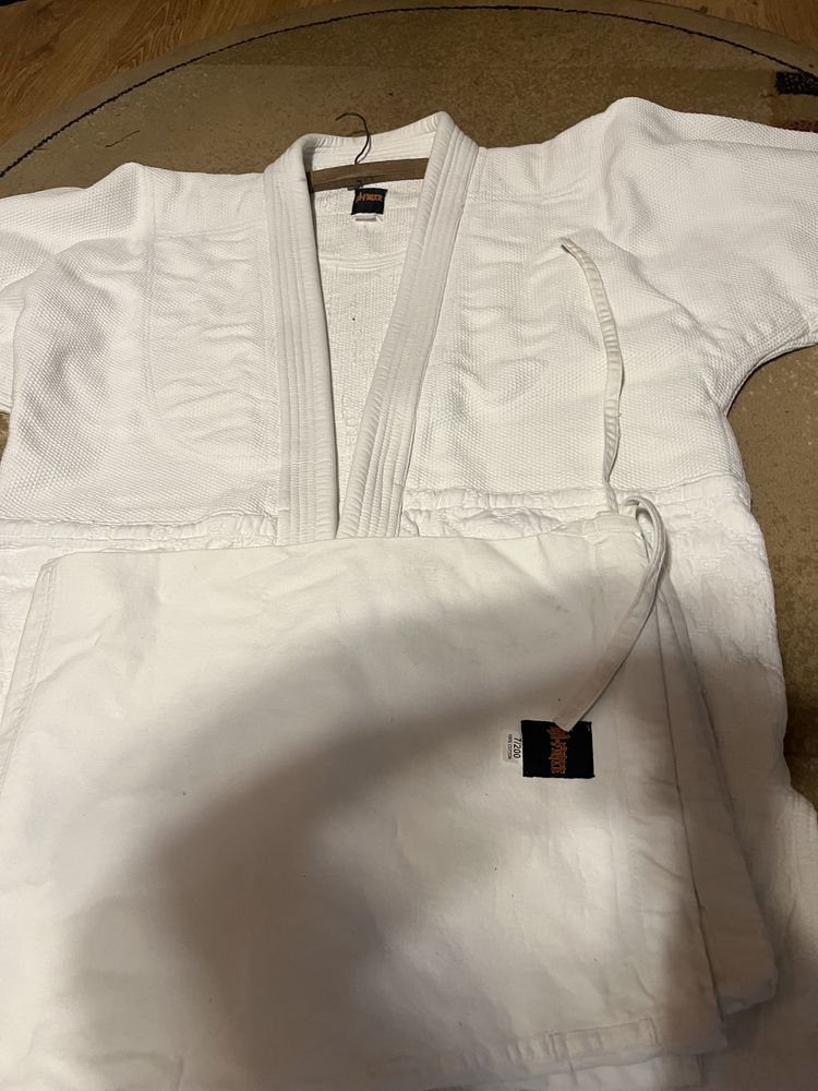 Kimono L / XL / XXL judo karate Jiu jitsu BJJ iasi centru Tg cucu