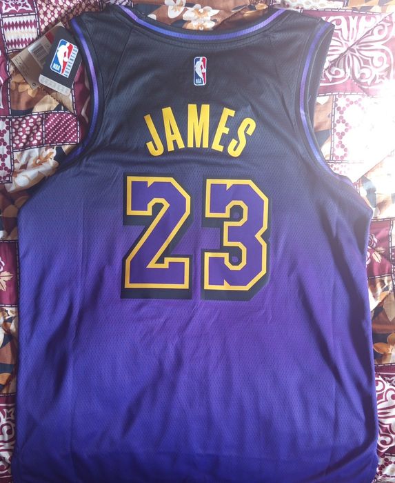 Баскетболен потник на NBA LeBron James размер L