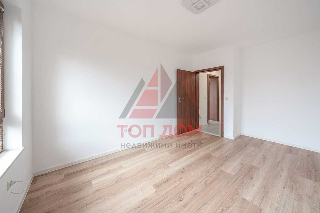 Продава се Тристаен апартамент в Варна, м-т Траката - 100 кв.м за 2280 €/кв.м - Снимка #8