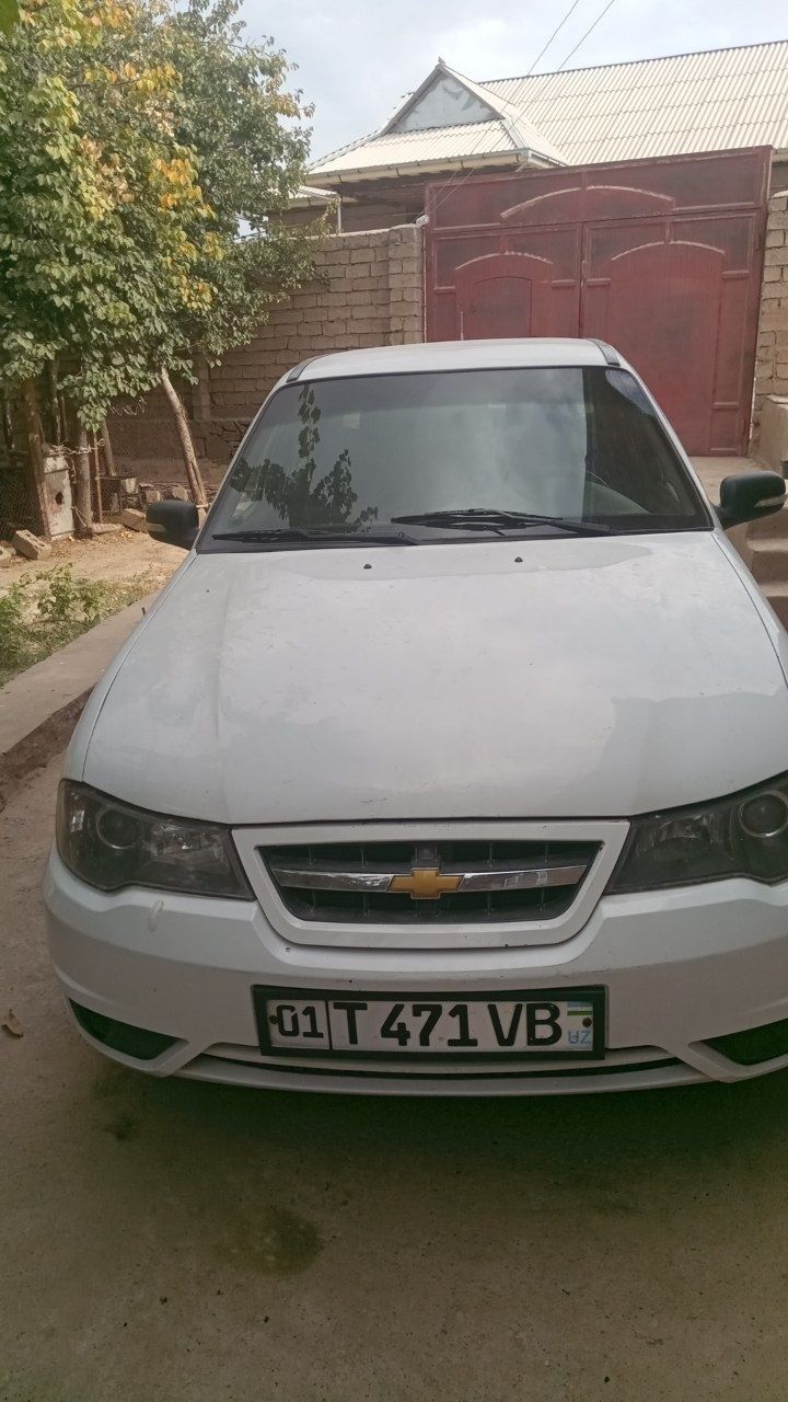 Nexia 2 dons 1.6L holati yaxshi qarab minilgan