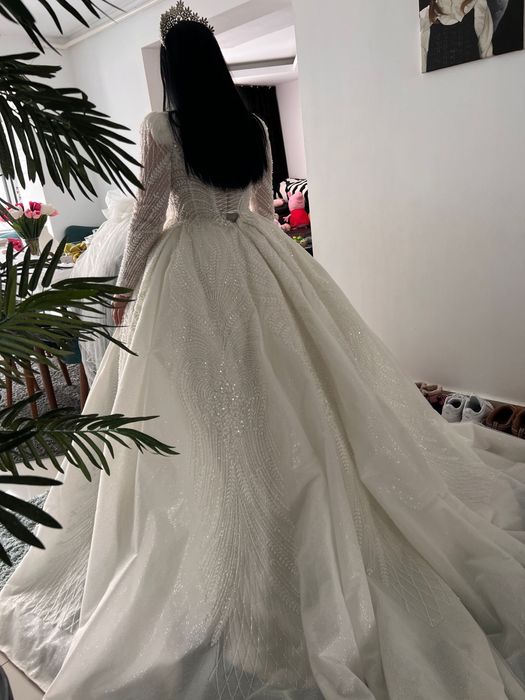 Rochie mireasa stil printesa