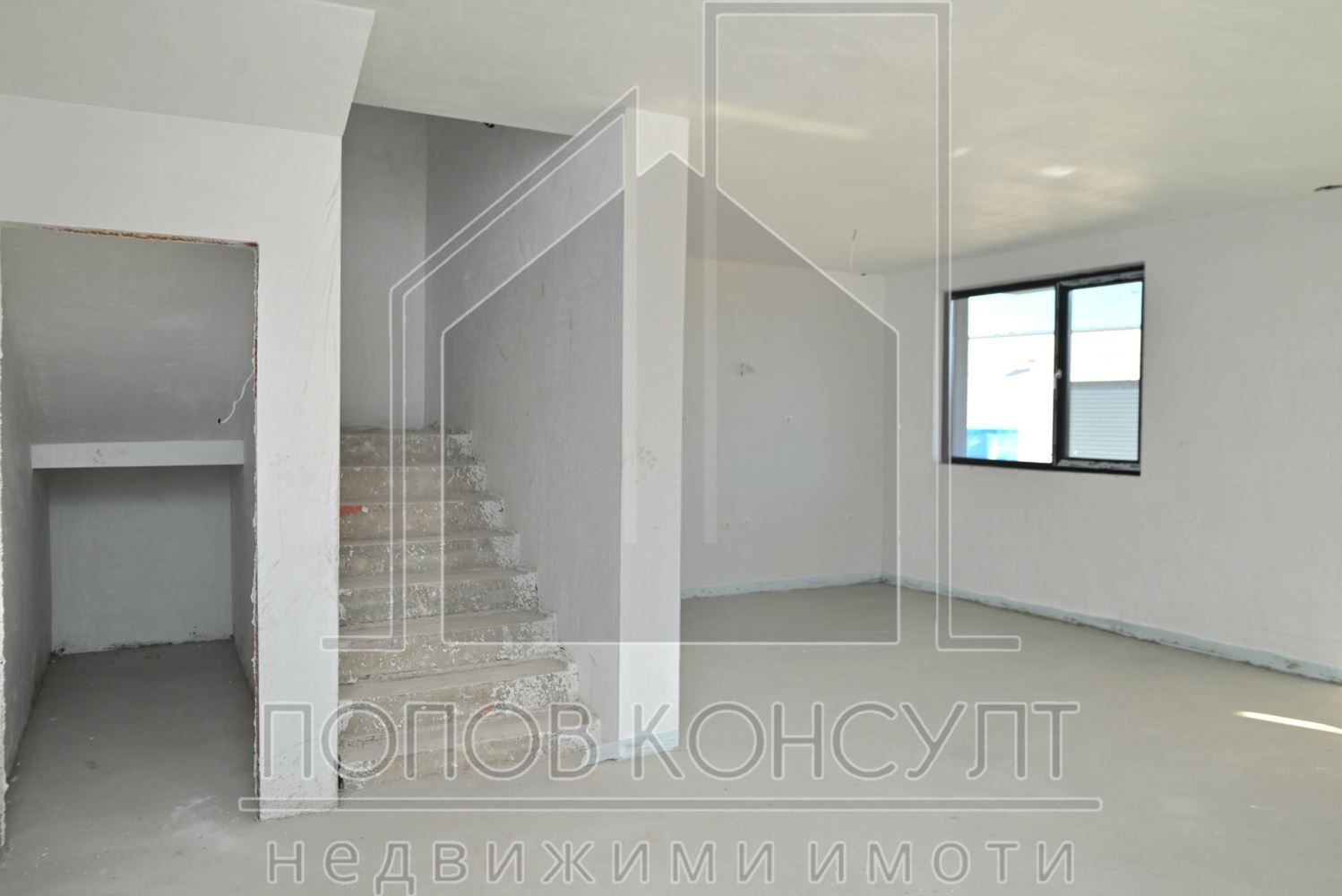 Къща в Пловдив, област-с.Брестник площ 280 цена 260000