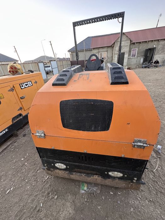 Продам 2 т каток