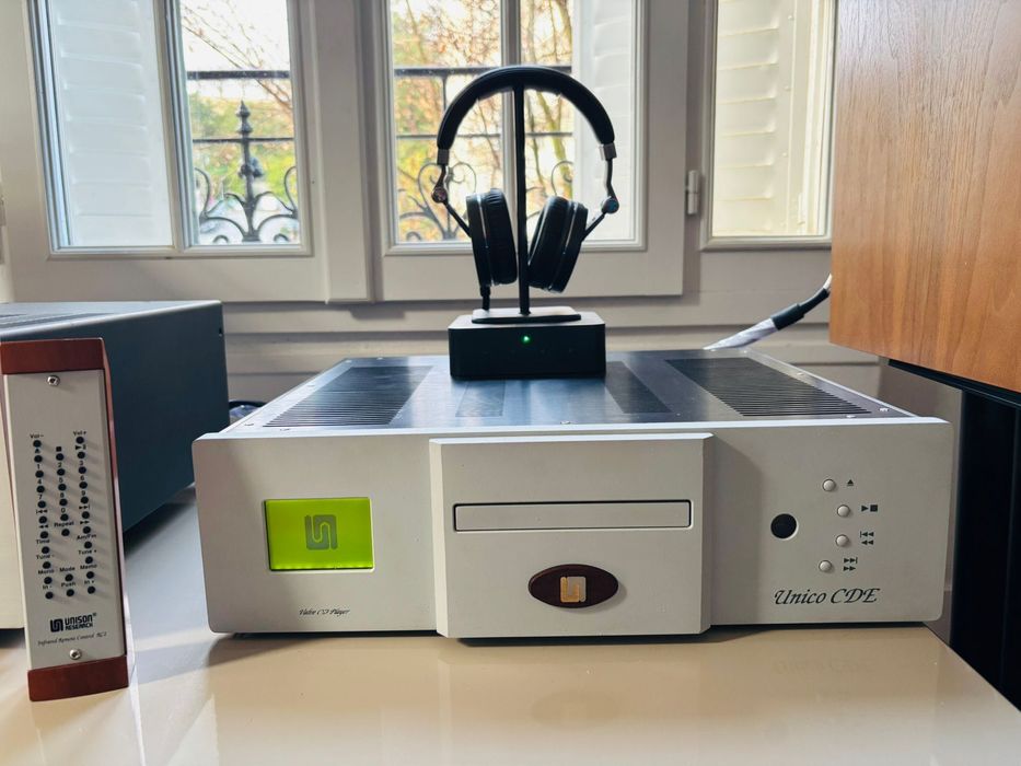 Cd Unison Research CDE Cu 4 lămpi pe etaj preamplificare