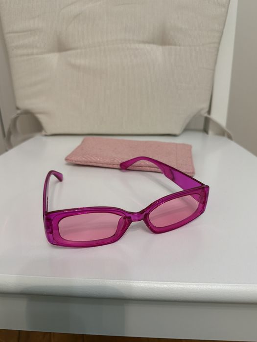 Ochelari de soare roz