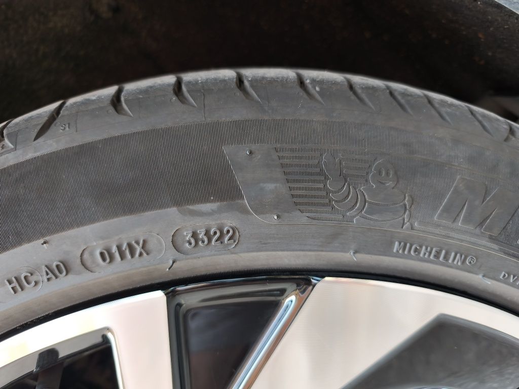 Michelin Primacy 4 - 235 / 45 / R20 Летни