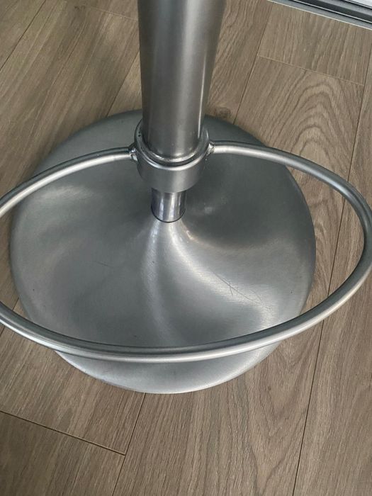 Италиански бар стол, черен цвят