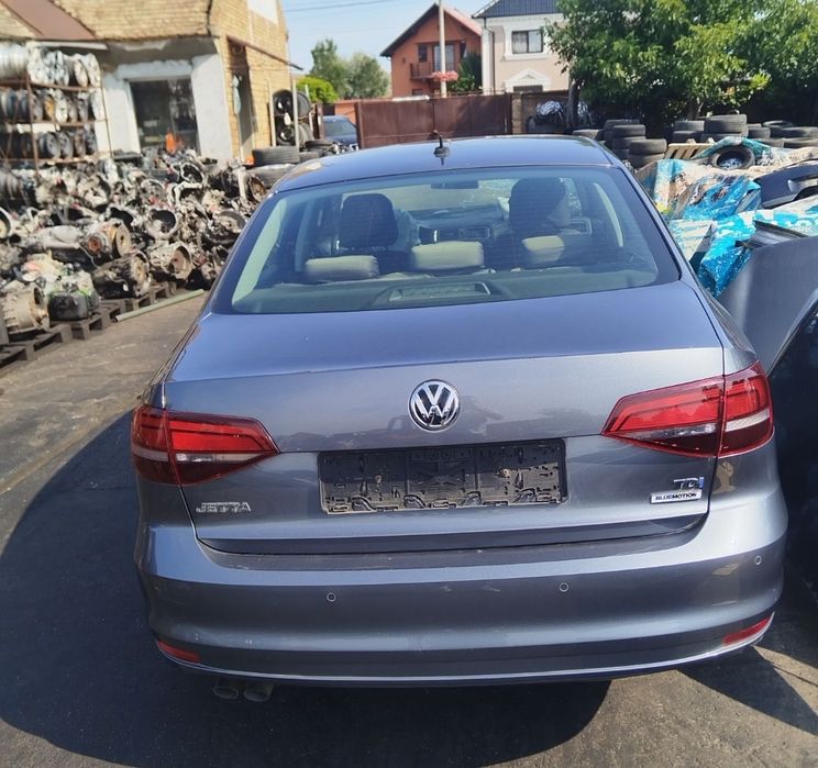 Bara spate Vw Jetta Facelift Sedan an 2013-2018