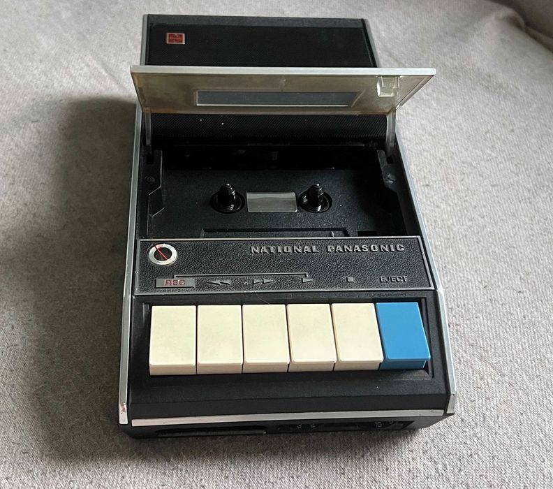 Casetofon portabil vintage Panasonic RQ-221S National