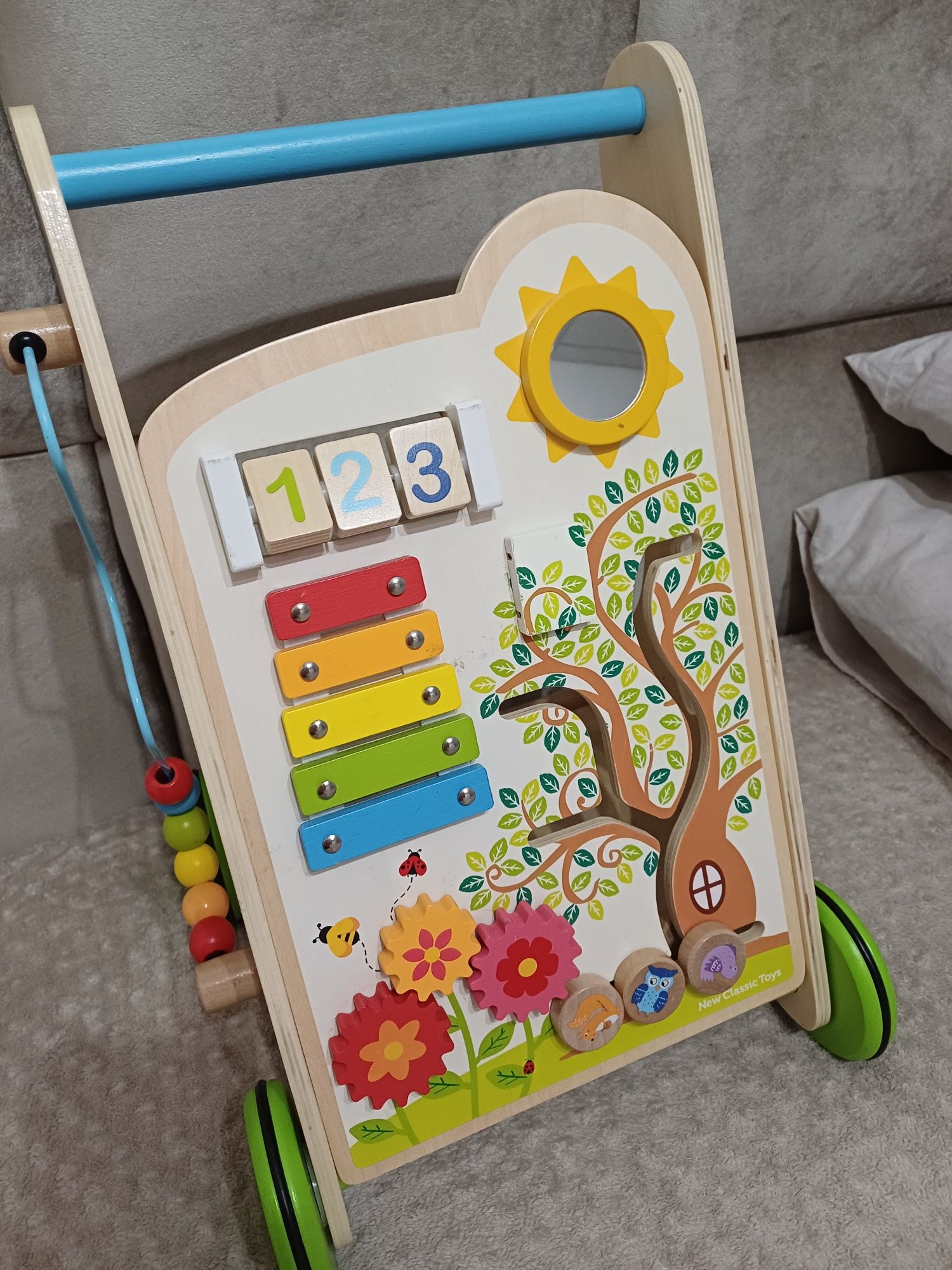 New Classic Toys Многофункционална дървена проходилка

Дървеното много