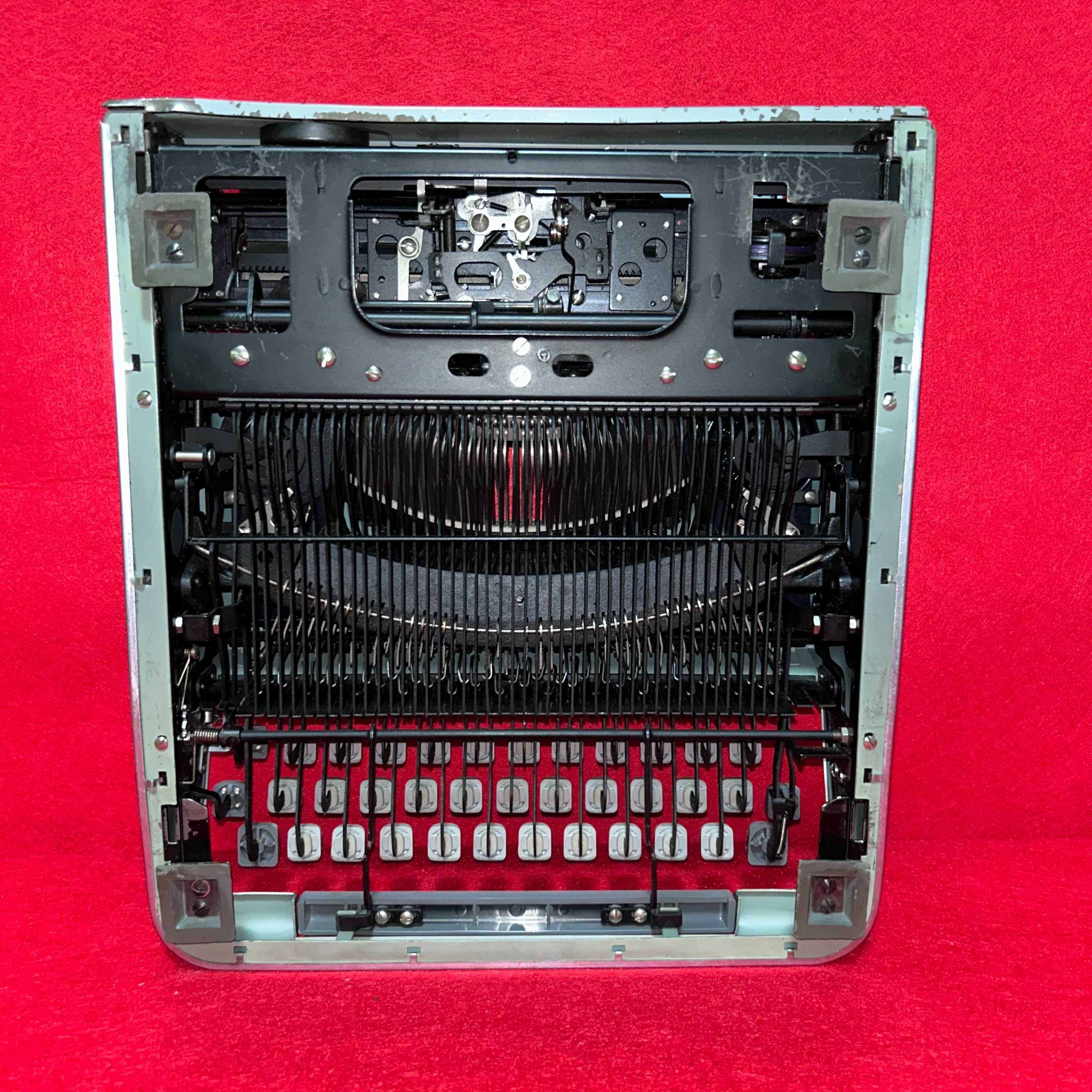 masina de scris Torpedo