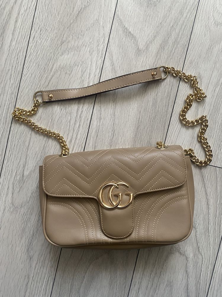 Geanta Gucci Marmont beige