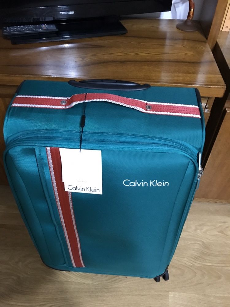 Calvin Klein bagaj de cala