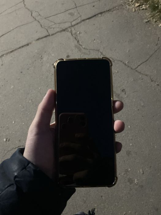 Продаю телефон poco x4 gt