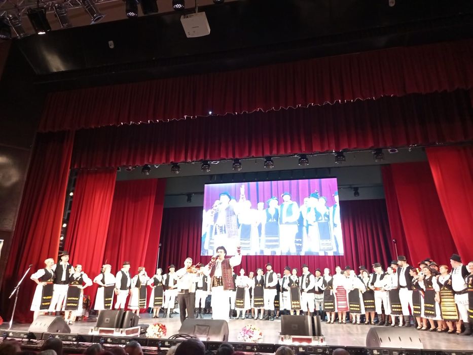 Mixare video și streaming din 4 surse  pt creatorii de conținut.