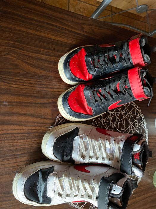 Două perechi de Nike uri la preț de una