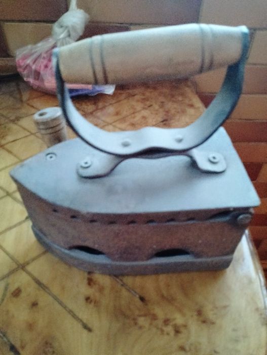 Продам утюг раритет