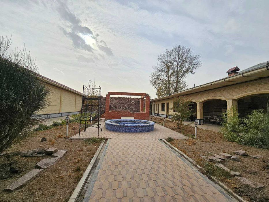 Тузель, Яшнабадский район. Продам участок 10 соток с домом