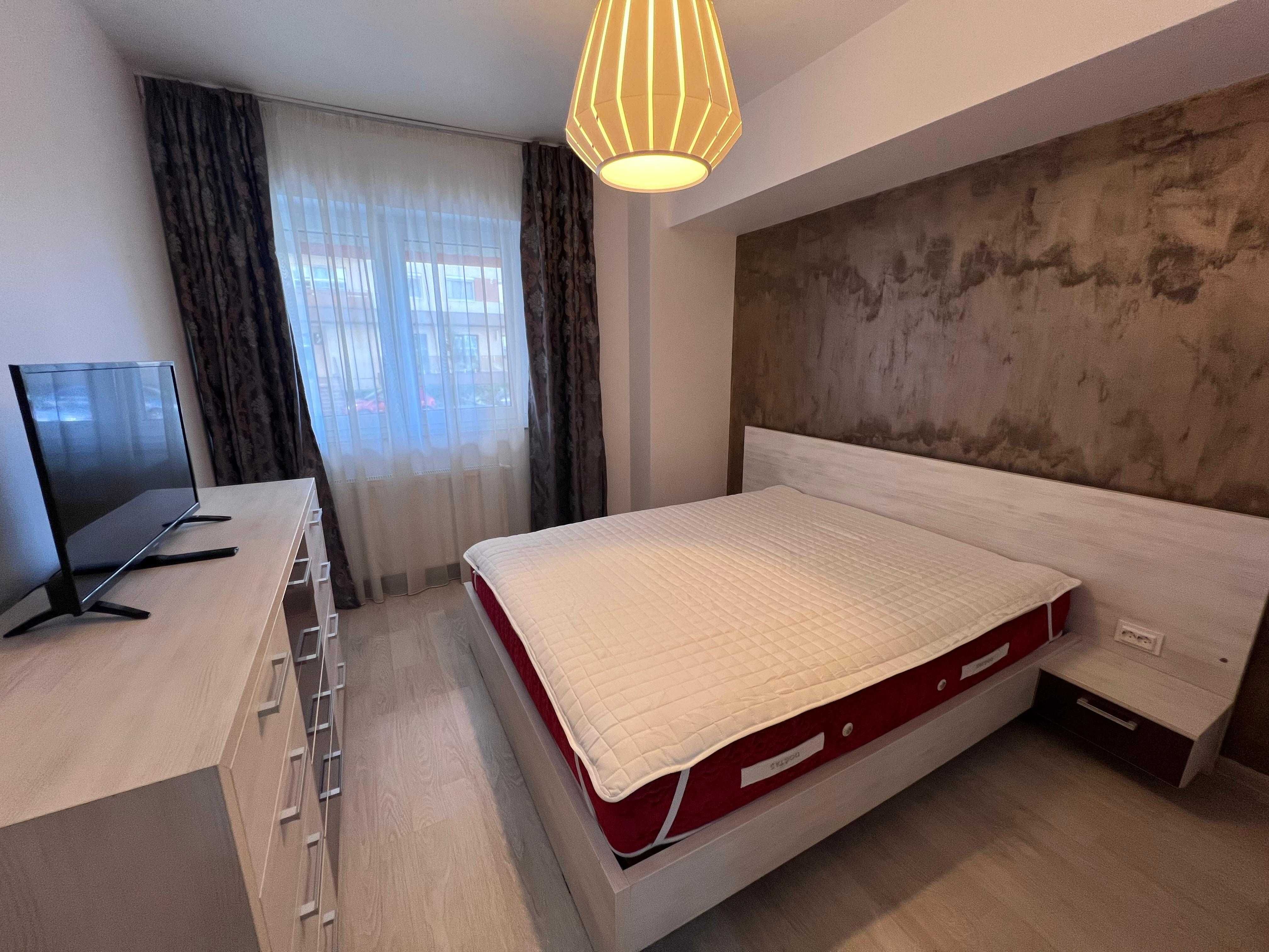 PROPRIETAR - 3 camere Maurer/Coresi, Decomandat, Parcare, Boxa