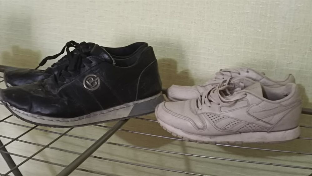 Отдам бесплатно кросовки