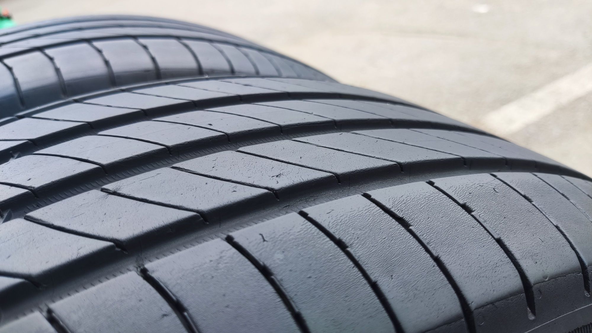 4бр. летни гуми 215/55/17 Michelin Primacy 4 
dot23
6.8mm
Много добро