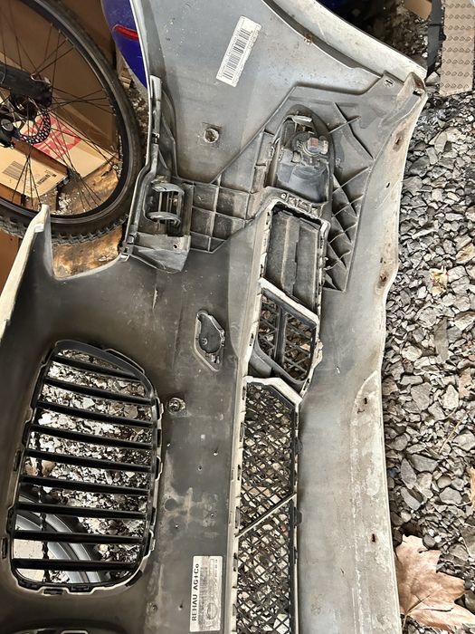 Предна броня за BMW F07