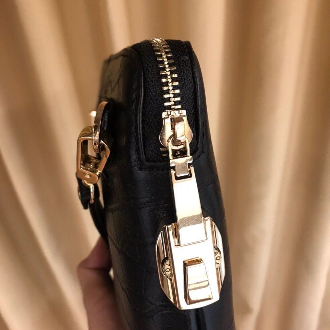 Продам сумка клач Versace