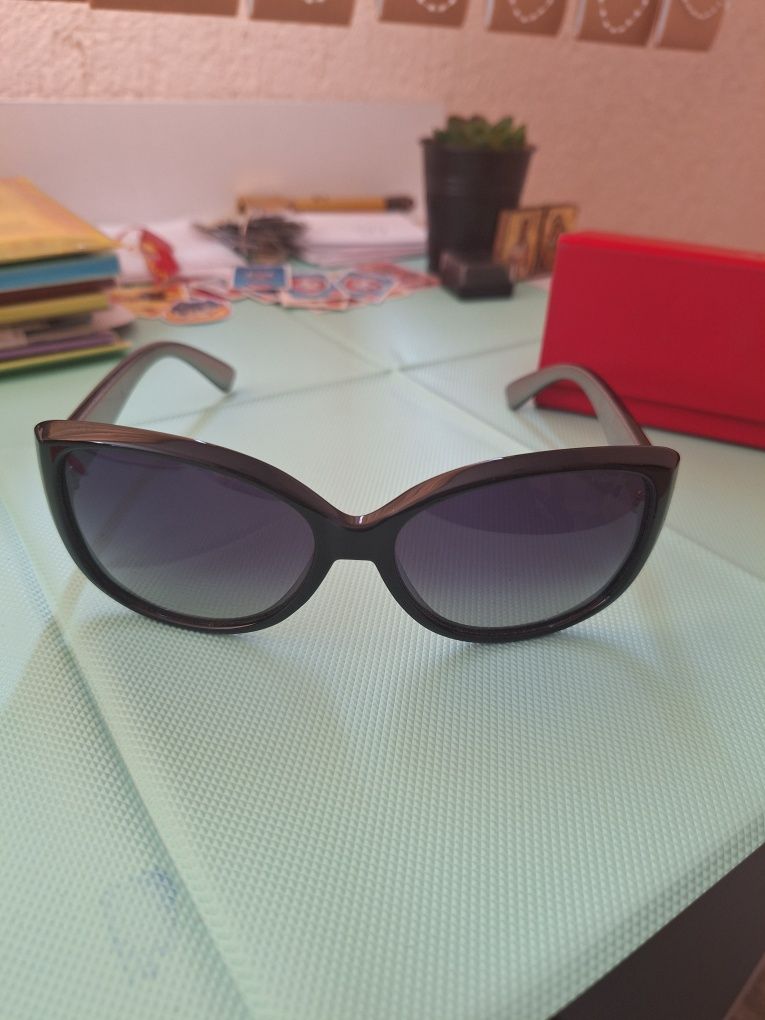 Слънчеви очила Polaroid