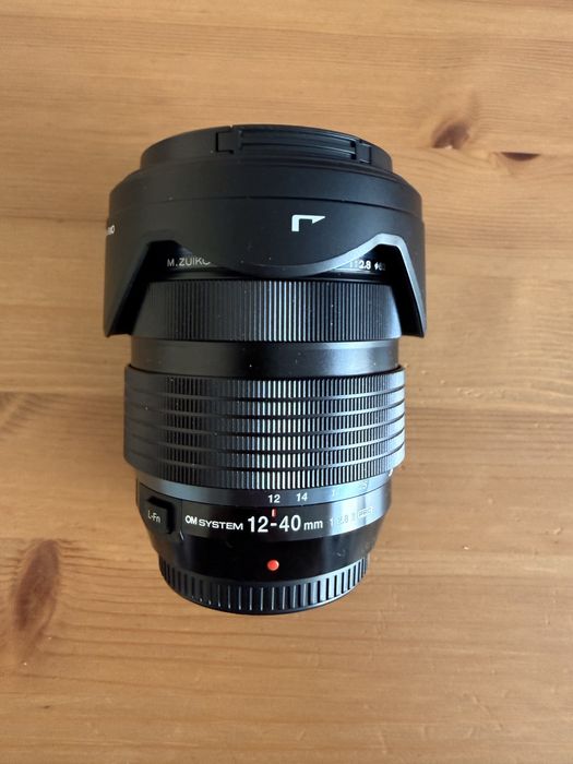 обектив Olympus 12-40mm f 2.8 PRO II