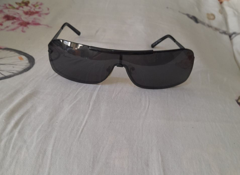 Срочно. Мужские, солнцезащитные, чёрные очки. Италия