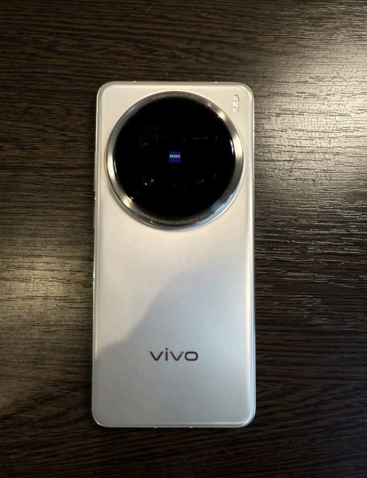 Vivo x200 pro . 16/1tb обмен на более новее телефоны