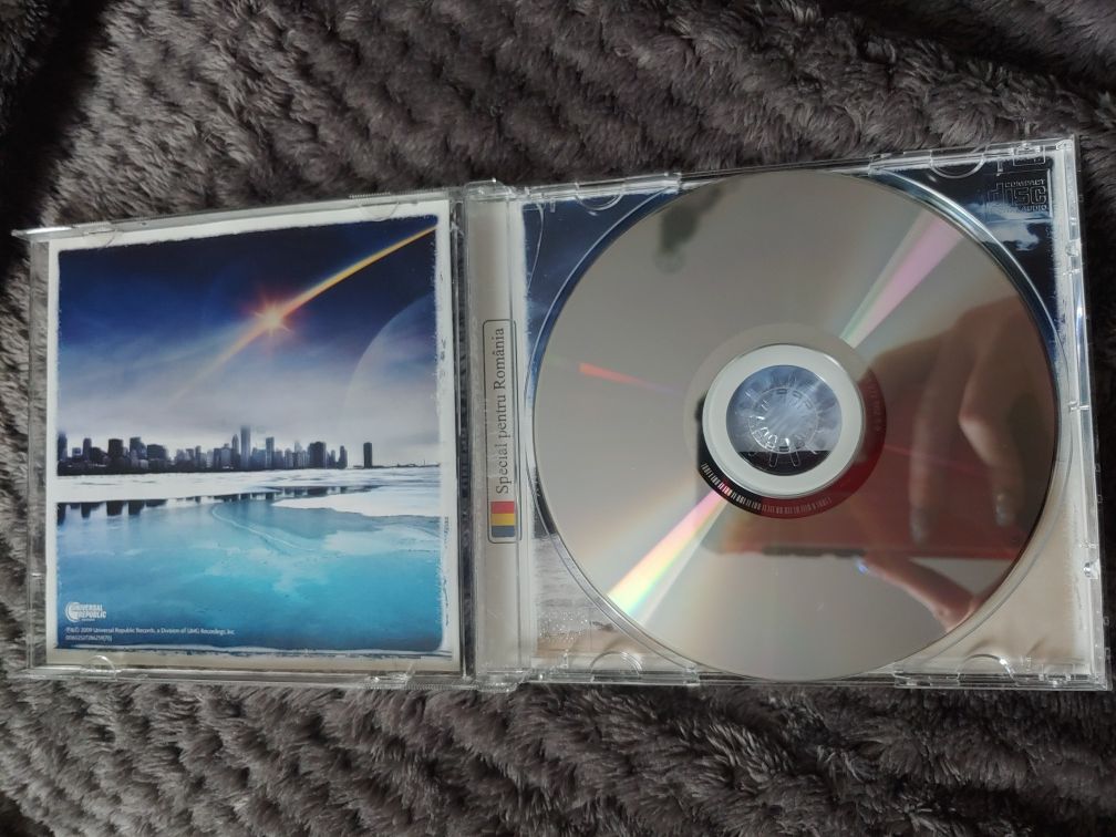 CD-uri diverse - Owl City, Hinder