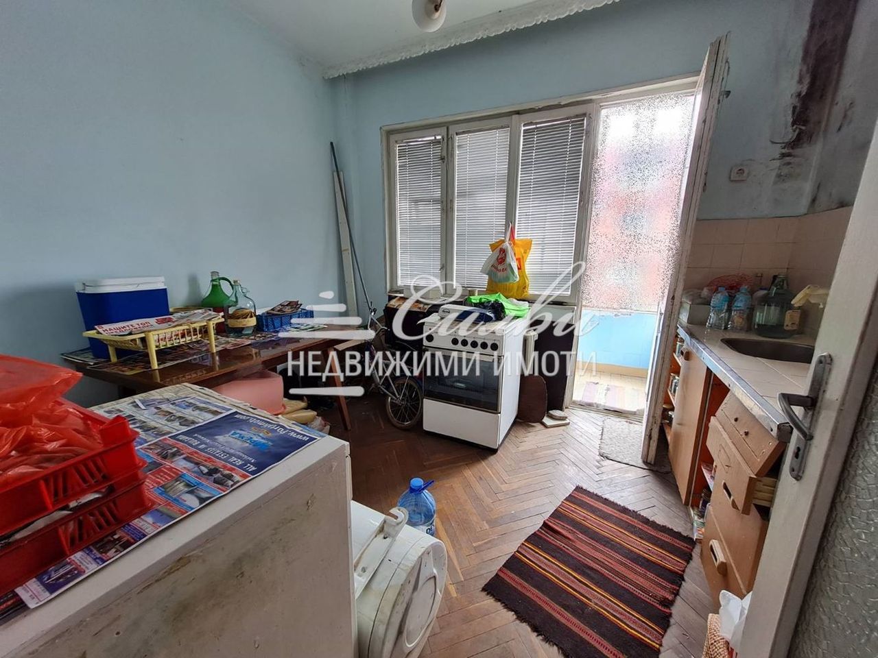 Продава се Четиристаен апартамент в Шумен, Център - 100 кв.м за 1500 €/кв.м - Снимка #3