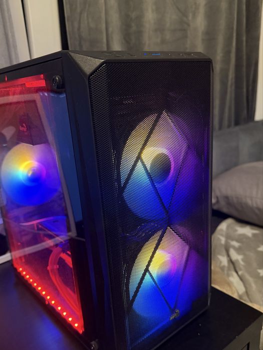 Компютър G:RIGS + подарък клавиатура Razer Huntsam mini