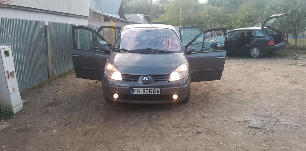 Vând reno scenic  an 2006 motor 1.9 dizel 7 locuri