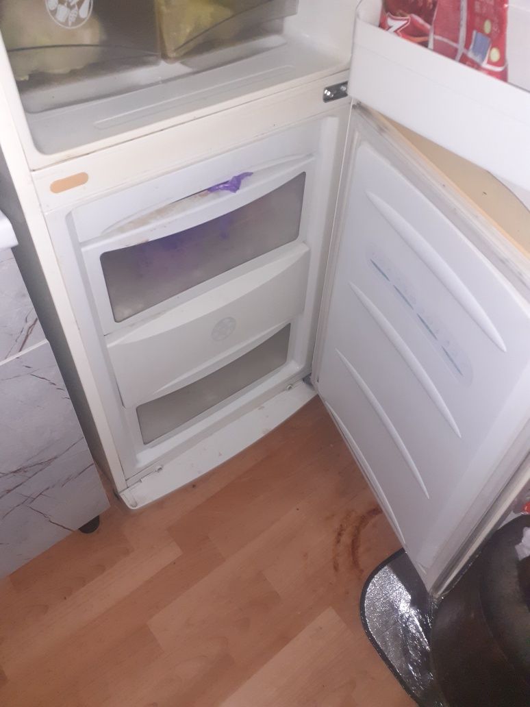 Продам холодильник