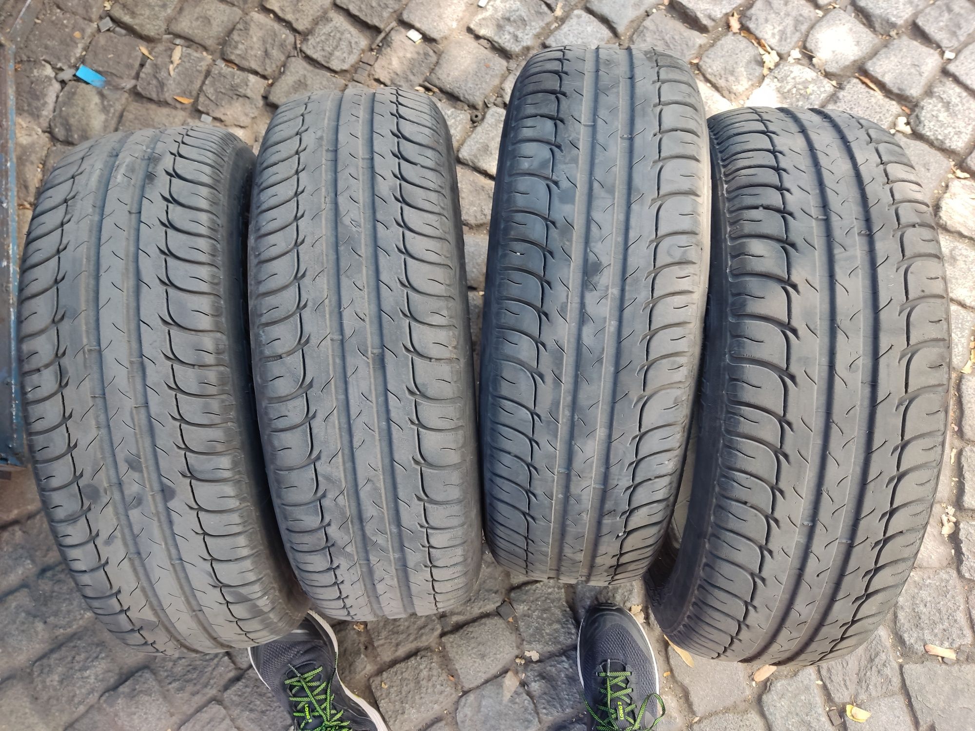 Летни гуми 185/60 R15 - 2 бр.