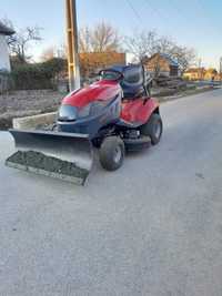 Vand tractoras de taiat iarba cu lama honda