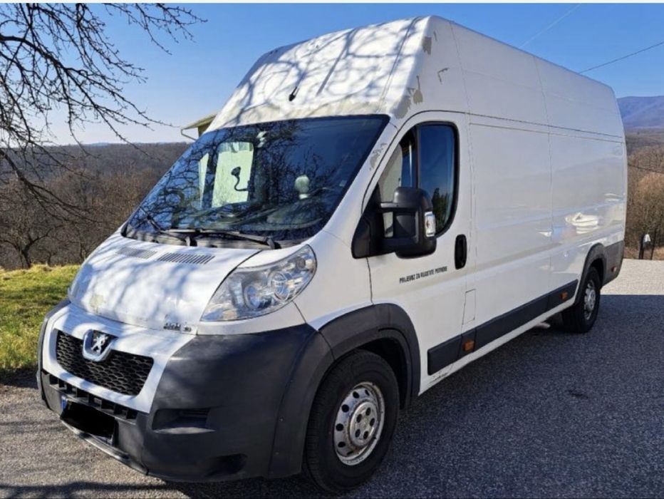 Transport marfa mobila mutari bagaje debarasari gunoi moloz lemne